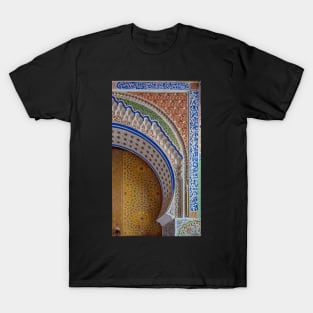 Traditional Moroccan door T-Shirt